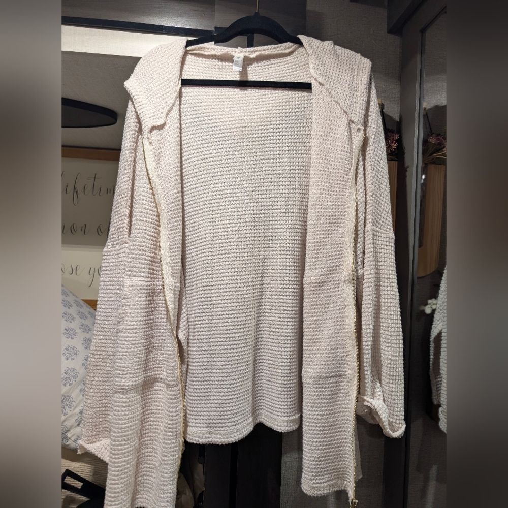 CAUGHT YOU LOOKIN SIDE SLIT THERMAL ZIP UP - Picture 7 of 8